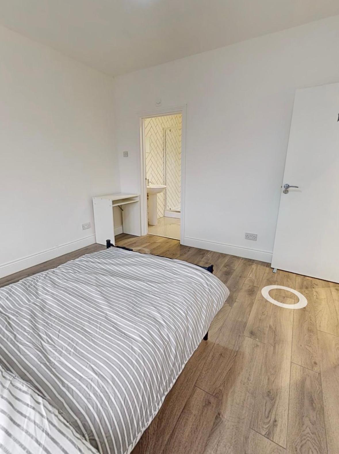 Sudbury Heights Guest House Harrow on the Hill Bagian luar foto
